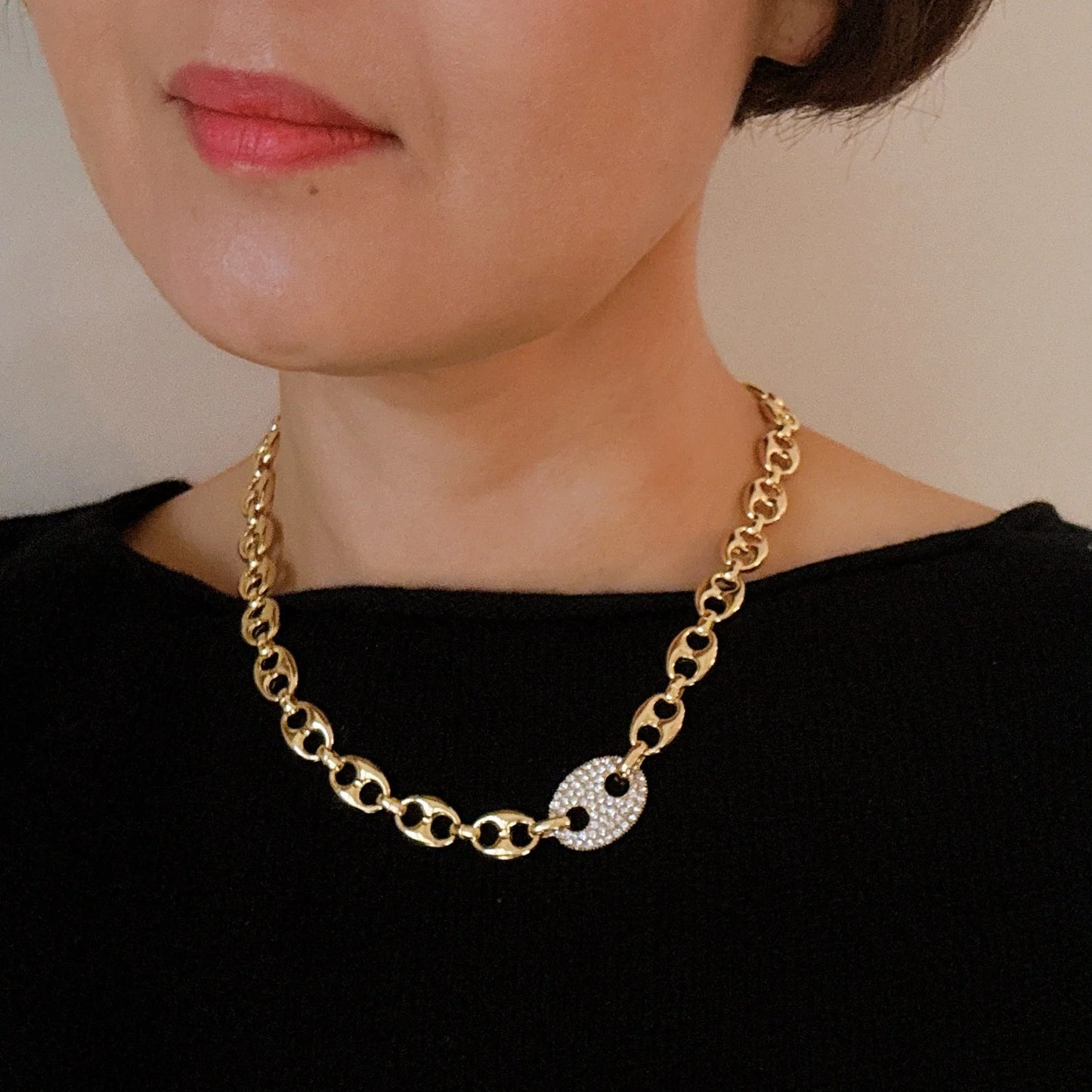 Elegant Equestrian Linked Chain Necklace