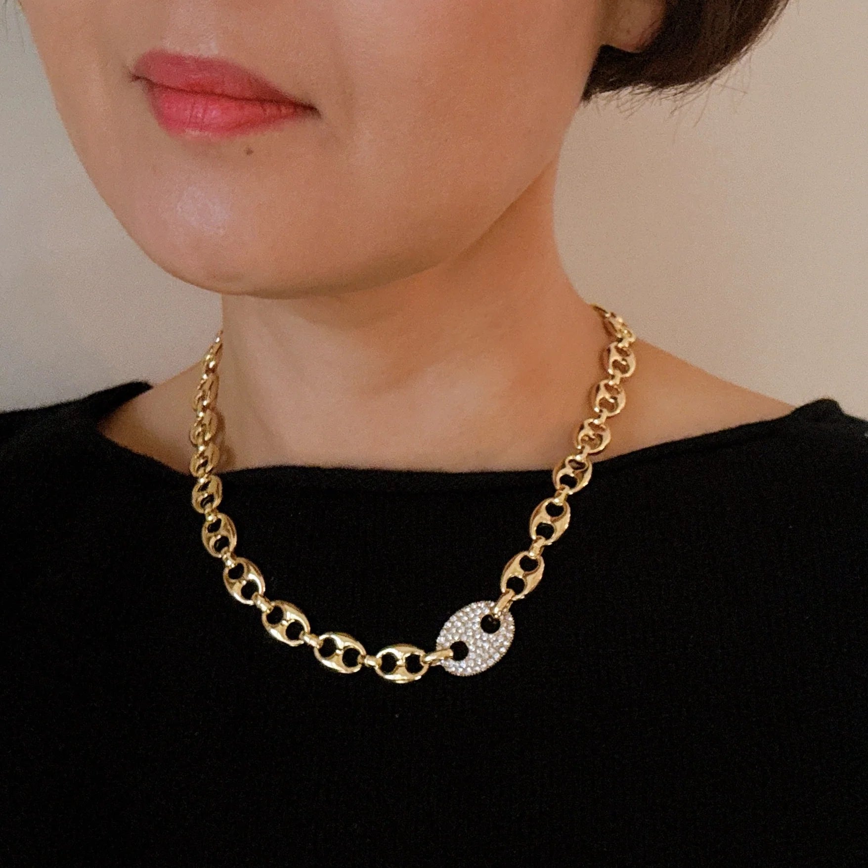 Elegant Equestrian Linked Chain Necklace
