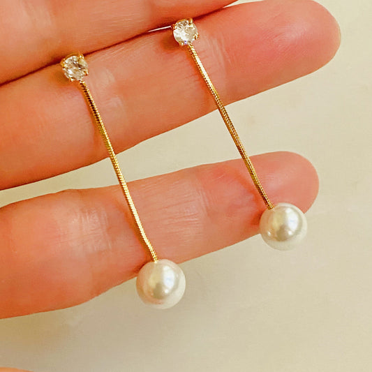 Elegant Dangling Pearl Earrings for Timeless Style