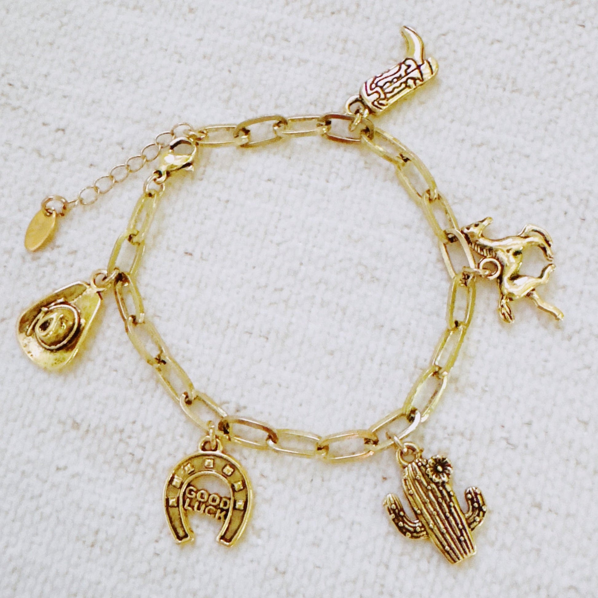 Western Cowgirl Charm Bracelet – Cactus, Hat & Horseshoe